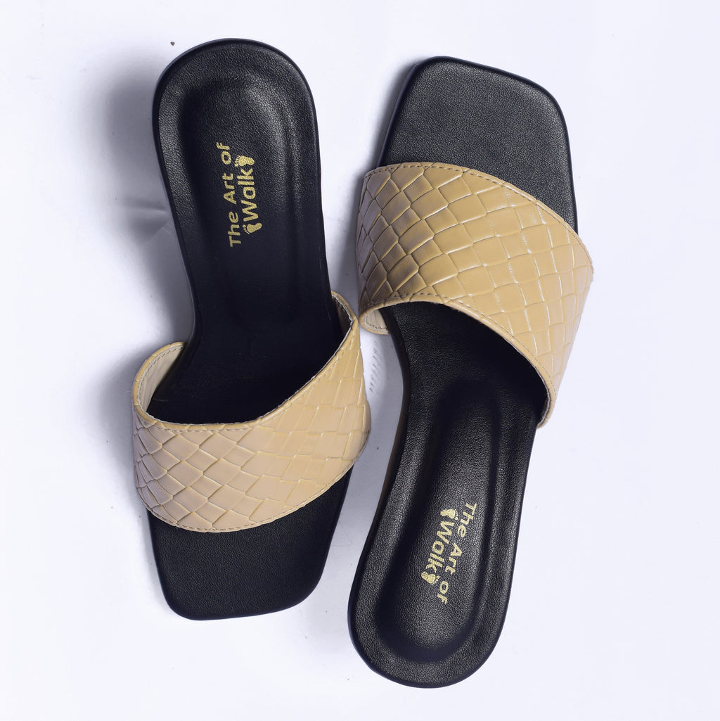 Sahara Patite Heel