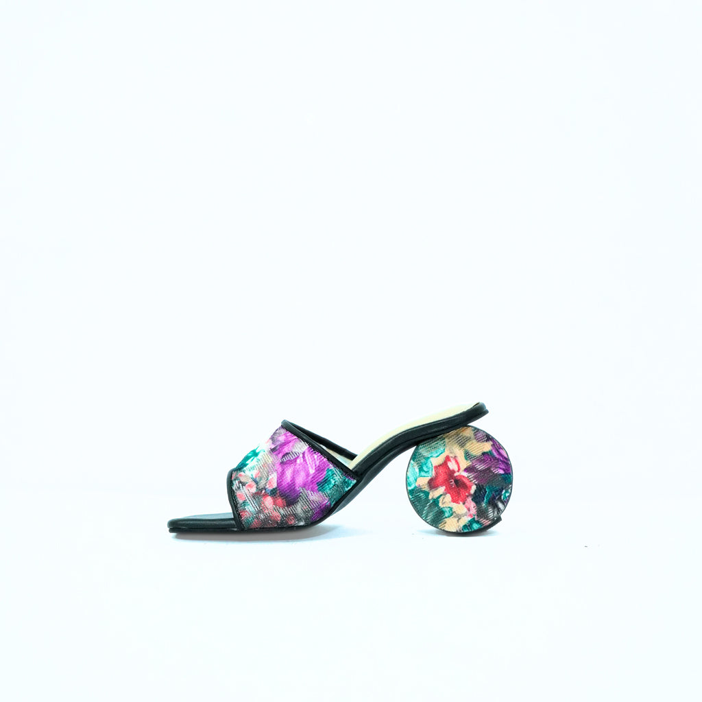 Pastel Floral Sphere black